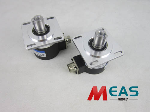 ����λ�ƾ��a������(g��)��̖��ݔ����ʽ��ͬ���c(di��n)